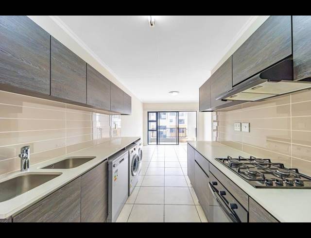 1 BEDROOM APARTMENT FOR SALE IN OLIVEDALE
